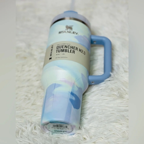 Stanley 40 oz. Quencher H2.0 FlowState Tumbler Cool Serene Brushstroke - Picture 11 of 14